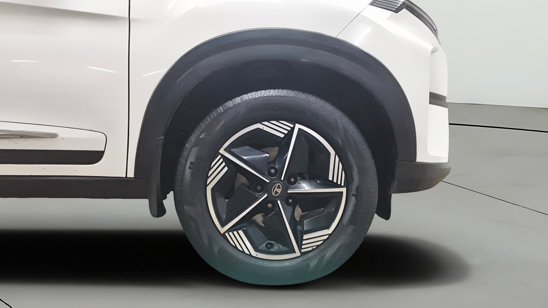 View 2024 Tata Nexon Revotron XE Image 41 Used 2024 Tata Nexon Revotron XE Image 41
