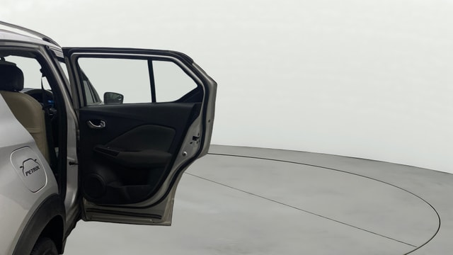 View Nissan Kicks Image 7 Used Nissan Kicks Image 7