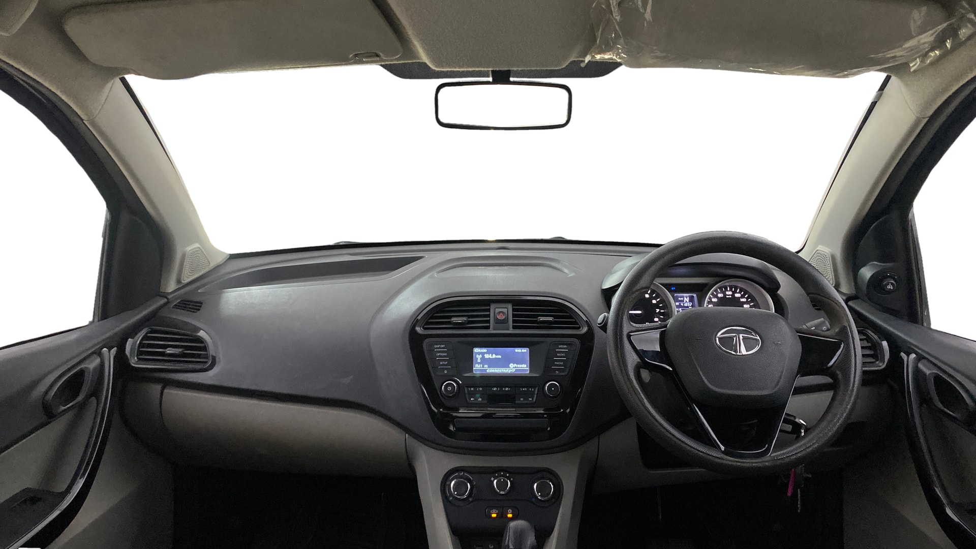 View 2018 Tata Tiago Revotorq XB Image 15 Used 2018 Tata Tiago Revotorq XB Image 15