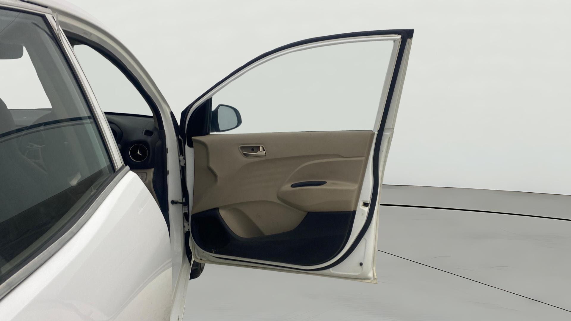 View 2019 Hyundai New Santro D-Lite Petrol Image 43 Used 2019 Hyundai New Santro D-Lite Petrol Image 43