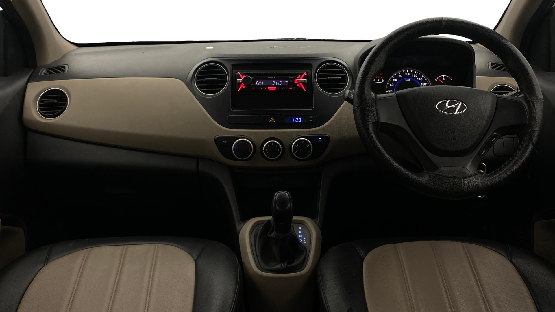 View 2016 Hyundai Grand i10 1.2 Magna Petrol AT Image 15 Used 2016 Hyundai Grand i10 1.2 Magna Petrol AT Image 15