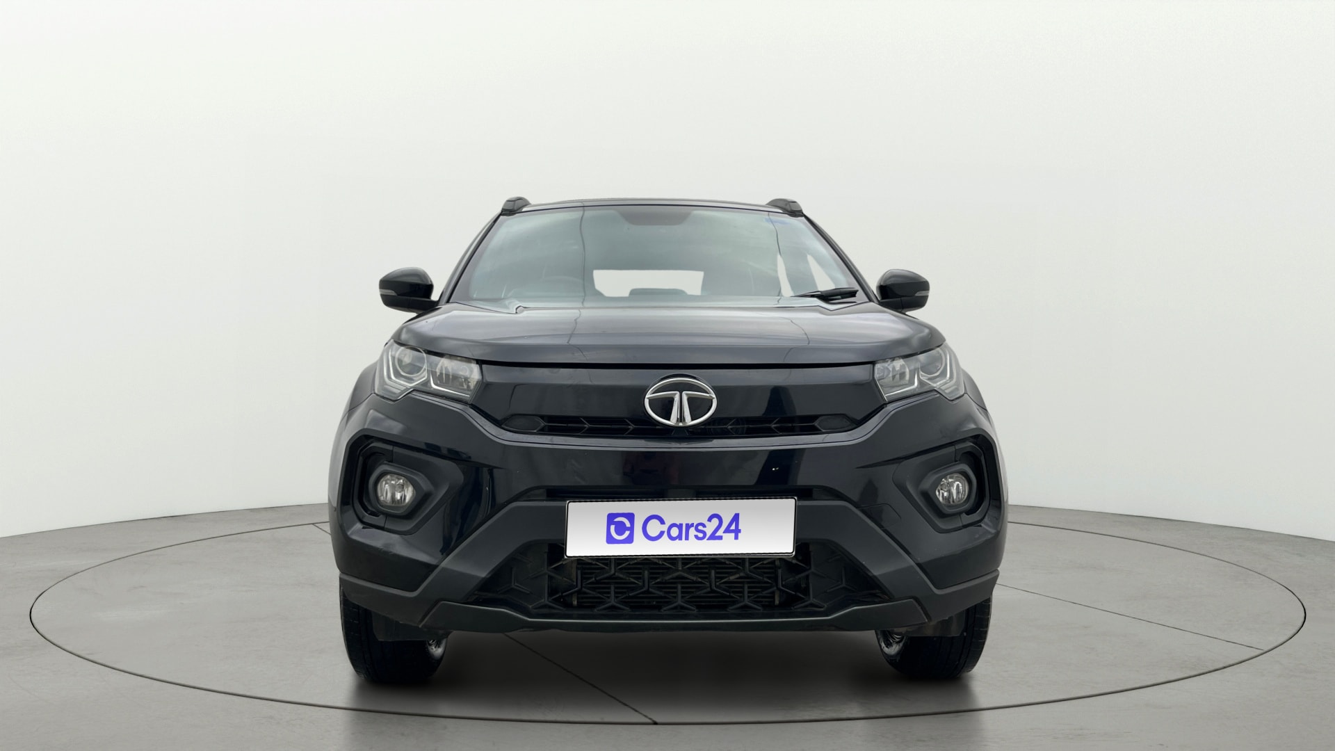 View 2022 Tata Nexon Revotron XE Image 1 Used 2022 Tata Nexon Revotron XE Image 1