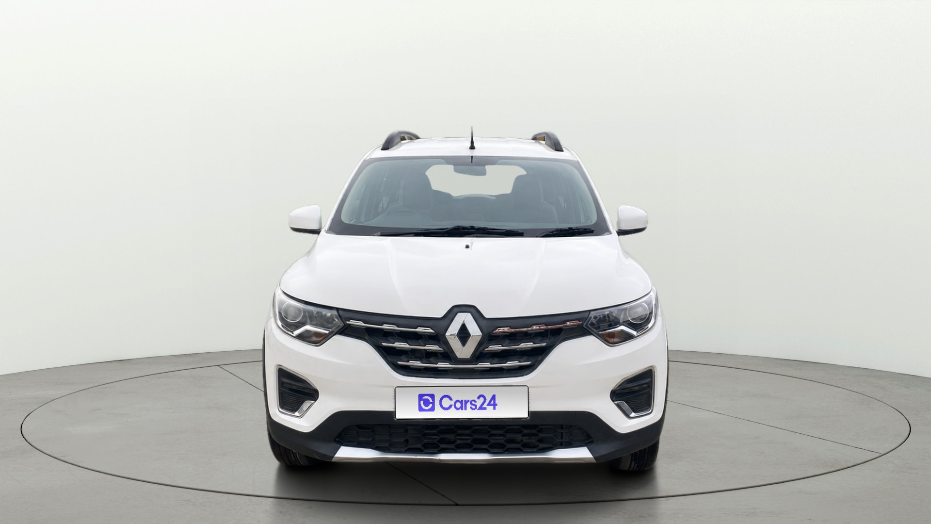 View 2019 Renault Triber RXZ Image 1 Used 2019 Renault Triber RXZ Image 1