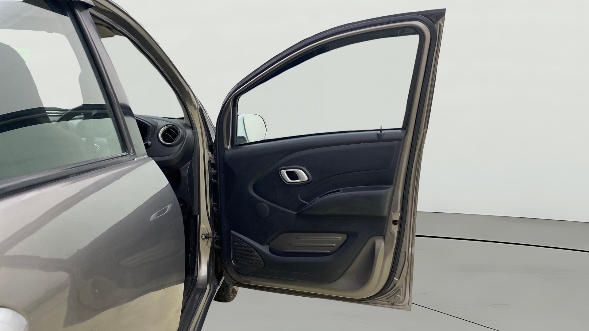 View 2018 Datsun Redi GO T(O)-1.0L Image 43 Used 2018 Datsun Redi GO T(O)-1.0L Image 43