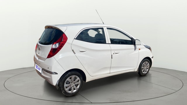 View Hyundai EON Image 41 Used Hyundai EON Image 41