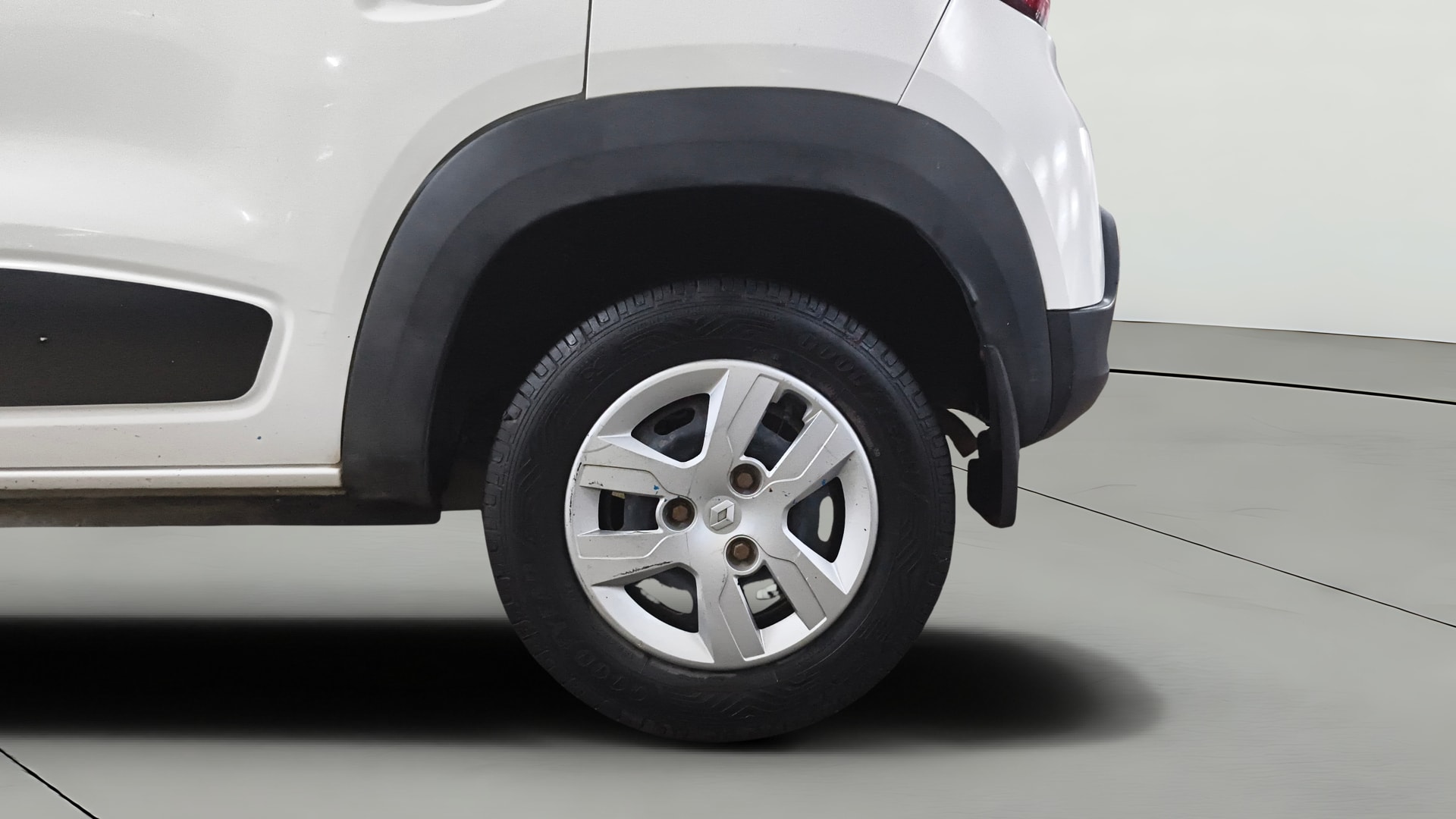 View 2019 Renault Kwid RXL Image 11 Used 2019 Renault Kwid RXL Image 11