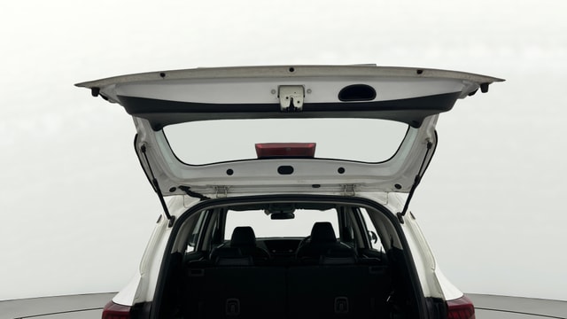 View Kia Carens Image 17 Used Kia Carens Image 17