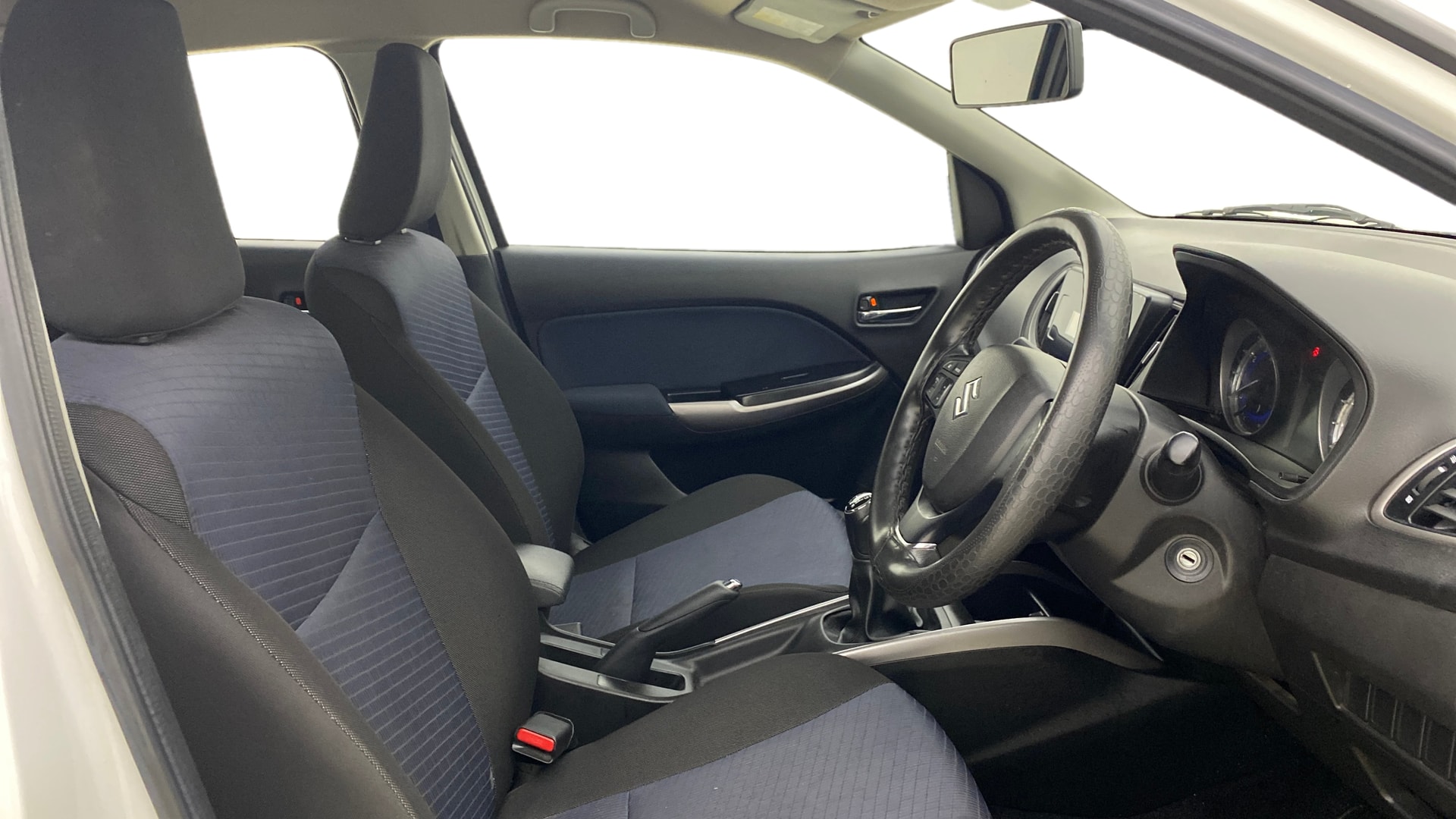 View 2022 Maruti Suzuki 1000 Base Variant Image 25 Used 2022 Maruti Suzuki 1000 Base Variant Image 25
