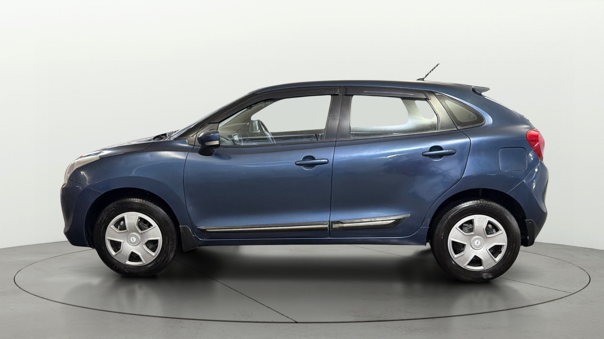 View 2017 Maruti Suzuki 1000 Base Variant Image 5 Used 2017 Maruti Suzuki 1000 Base Variant Image 5