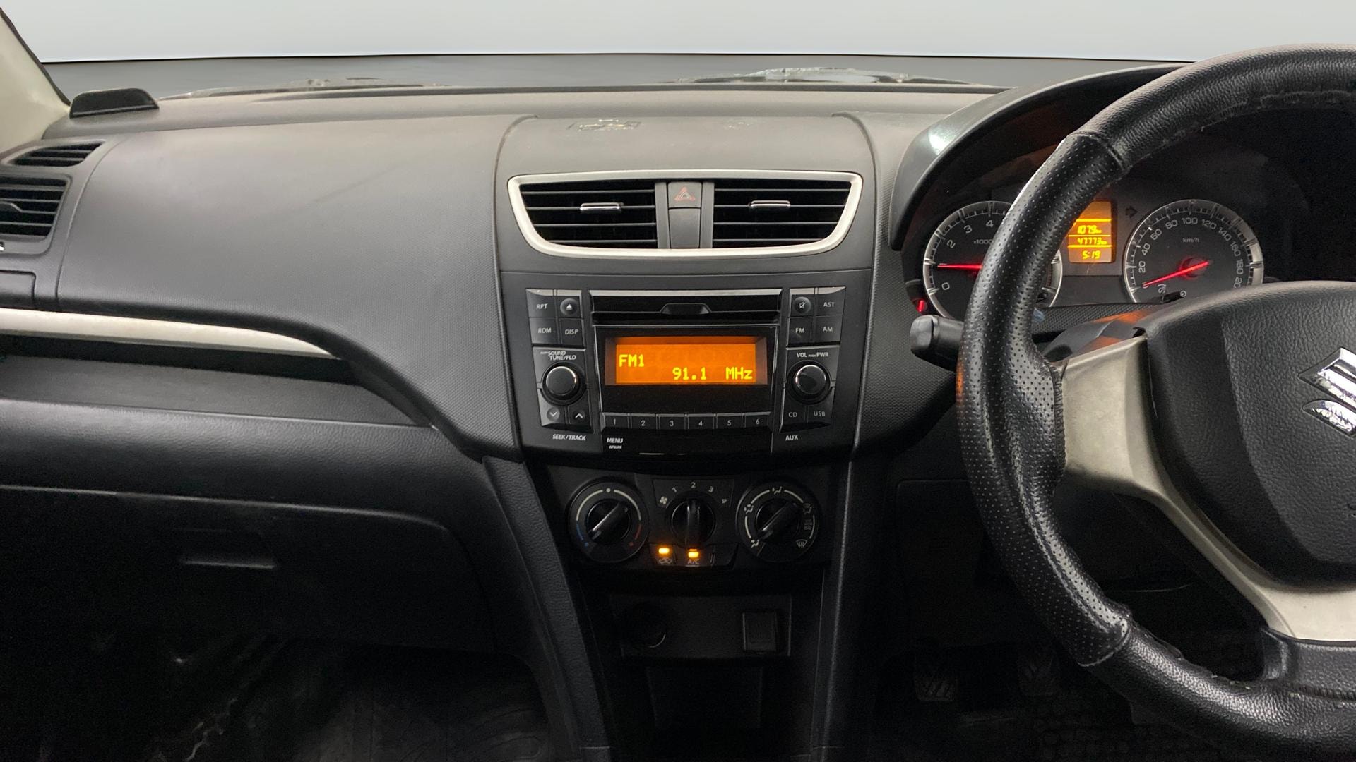 View 2016 Maruti Suzuki 1000 Base Variant Image 17 Used 2016 Maruti Suzuki 1000 Base Variant Image 17