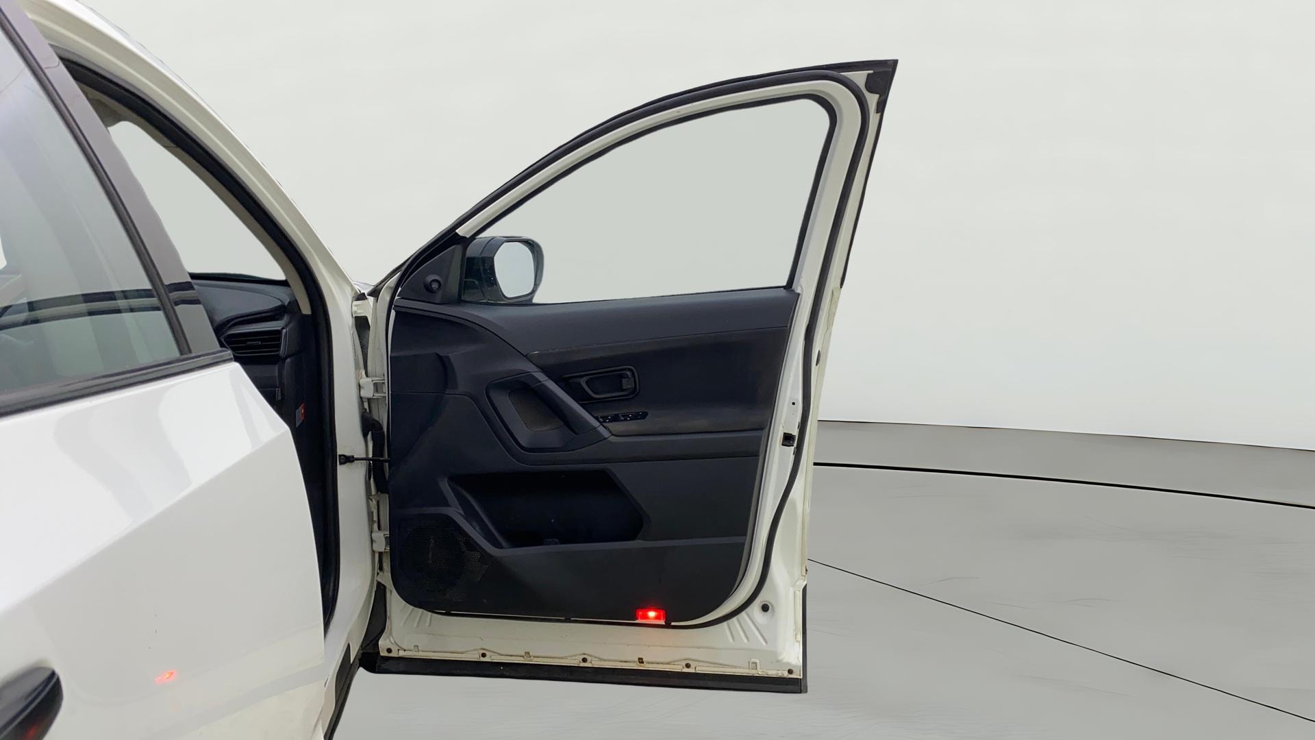 View 2023 Tata Harrier XE Image 44 Used 2023 Tata Harrier XE Image 44