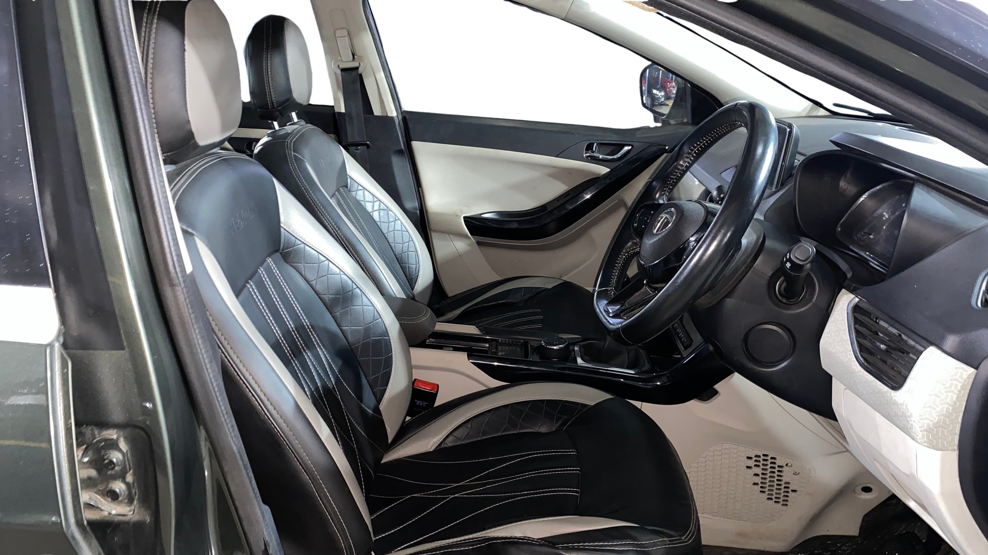 View 2021 Tata Nexon Revotron XE Image 28 Used 2021 Tata Nexon Revotron XE Image 28