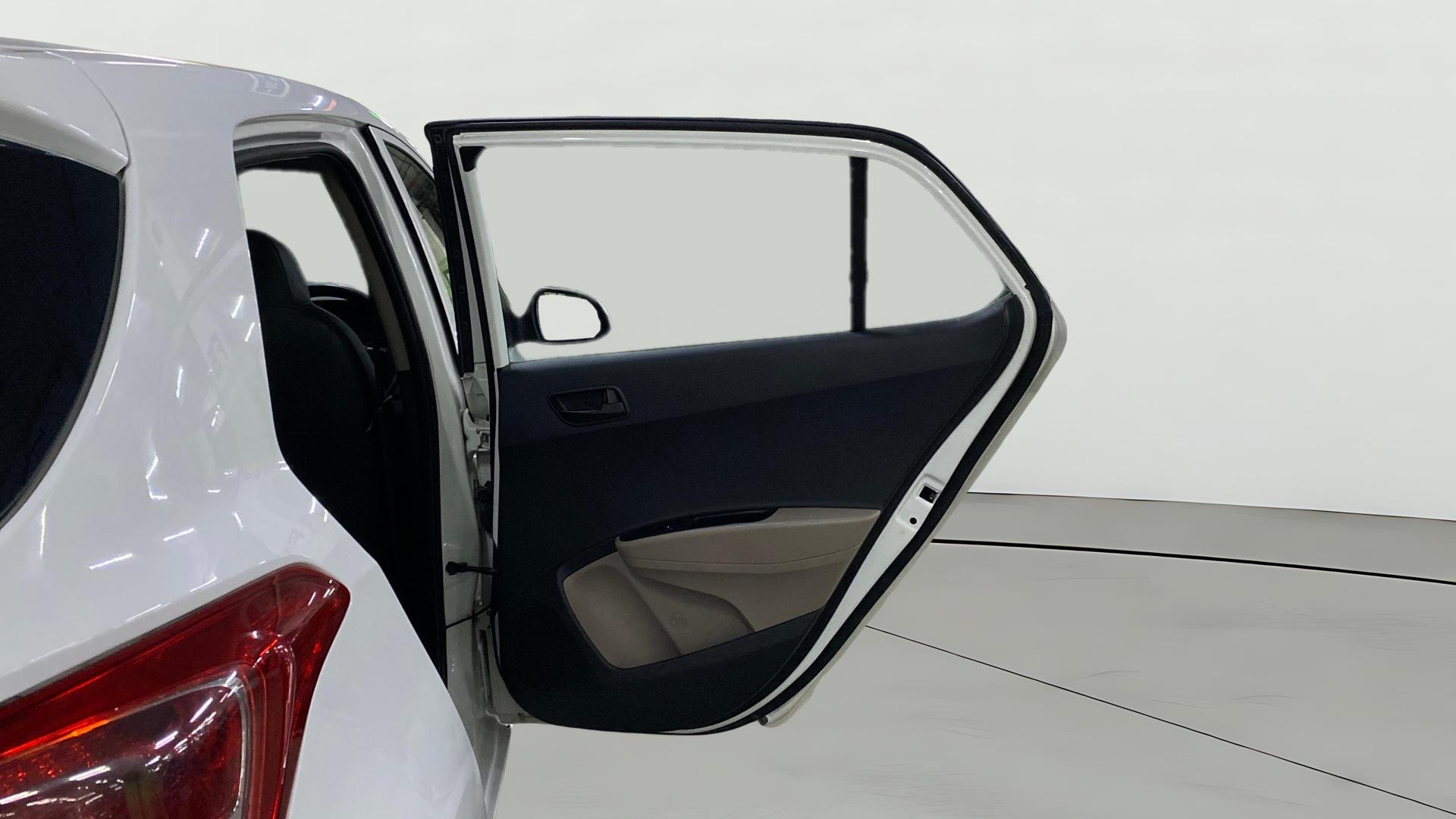 View 2020 Hyundai Grand i10 1.2 Magna Diesel Image 5 Used 2020 Hyundai Grand i10 1.2 Magna Diesel Image 5