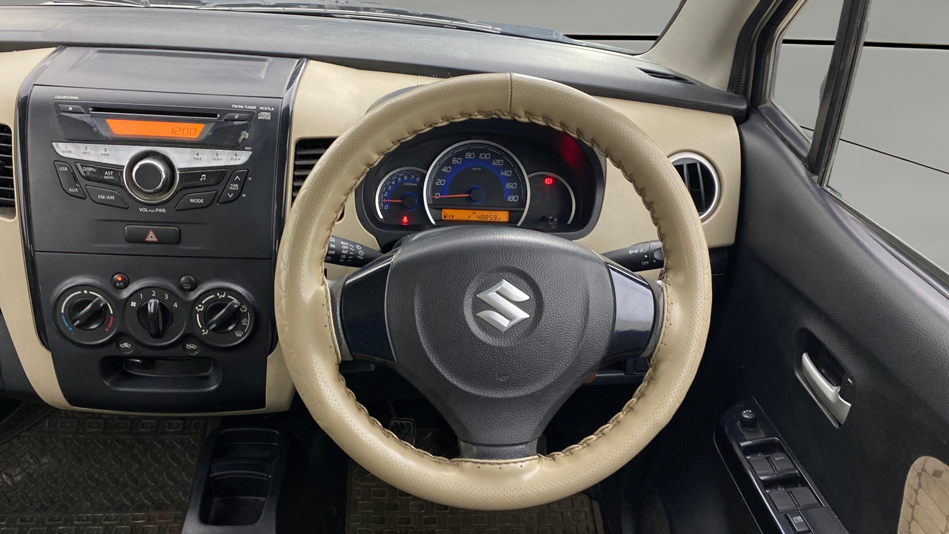 View 2017 Maruti Suzuki 1000 Base Variant Image 12 Used 2017 Maruti Suzuki 1000 Base Variant Image 12