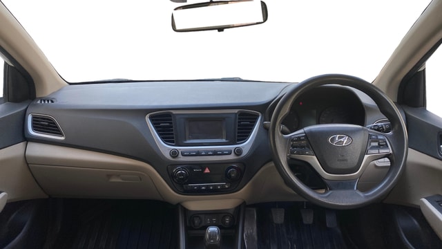 View Hyundai Verna Image 16 Used Hyundai Verna Image 16
