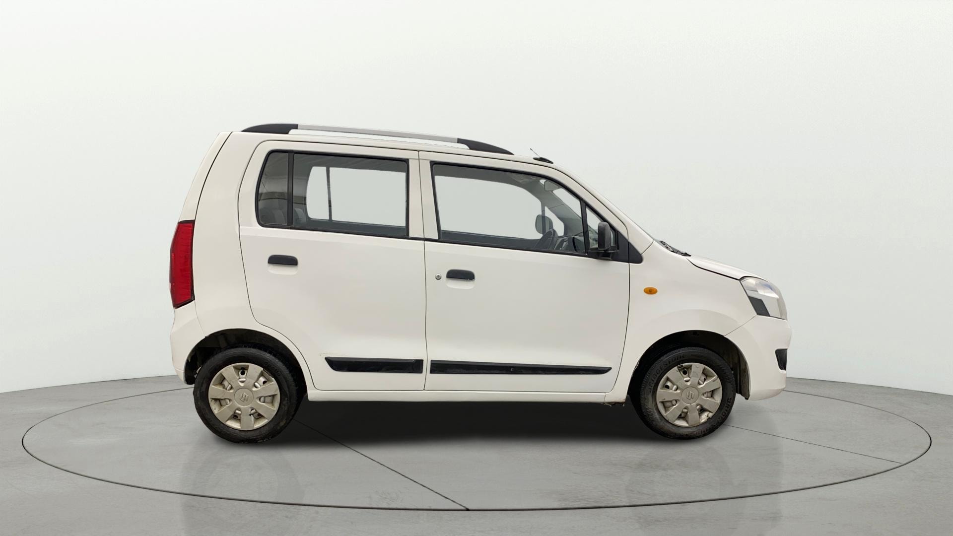View 2015 Maruti Suzuki 1000 Base Variant Image 25 Used 2015 Maruti Suzuki 1000 Base Variant Image 25