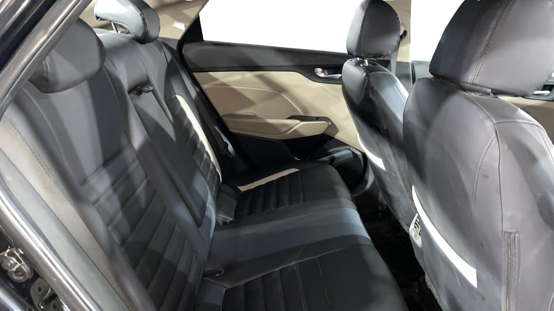 View 2018 Hyundai Verna 1.6 VTVT SX (O) Image 36 Used 2018 Hyundai Verna 1.6 VTVT SX (O) Image 36