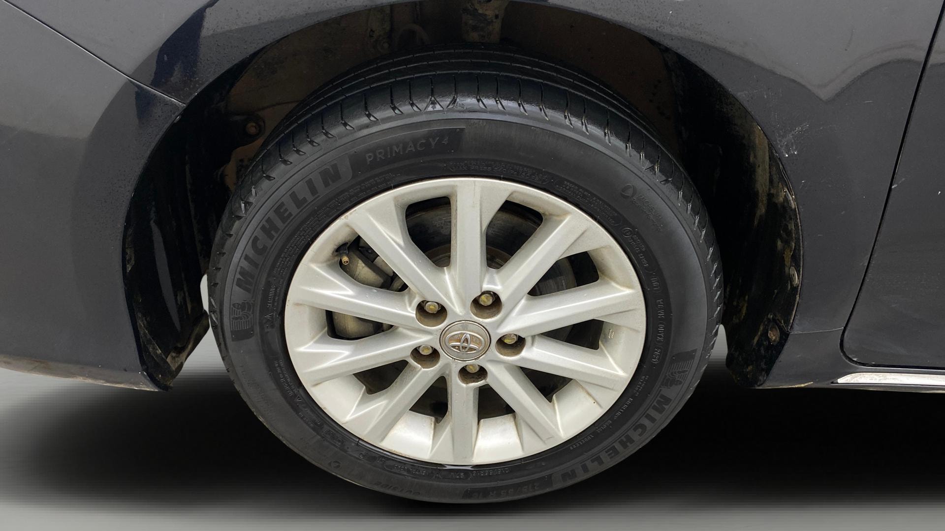 View 2013 Toyota Camry 2.5 AT Image 28 Used 2013 Toyota Camry 2.5 AT Image 28