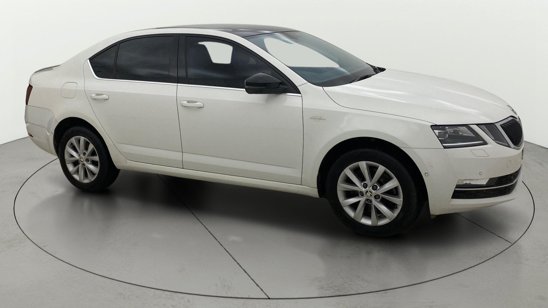 View 2018 Skoda Octavia 1.8 Style Plus TSI AT Image 14 Used 2018 Skoda Octavia 1.8 Style Plus TSI AT Image 14
