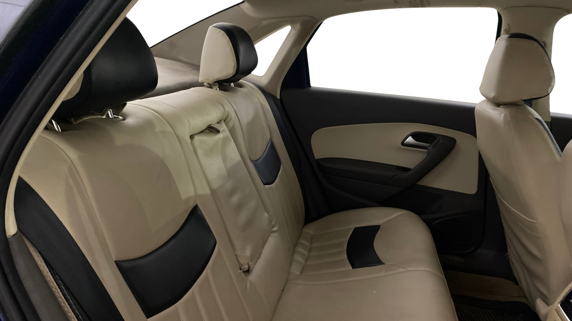 View 2014 Volkswagen Vento 1.2 L TSI Comfortline Petrol AT Image 28 Used 2014 Volkswagen Vento 1.2 L TSI Comfortline Petrol AT Image 28