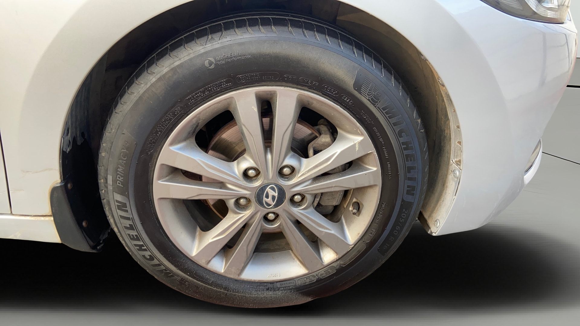 View 2018 Hyundai Elantra 1.6 CRDi S Image 43 Used 2018 Hyundai Elantra 1.6 CRDi S Image 43