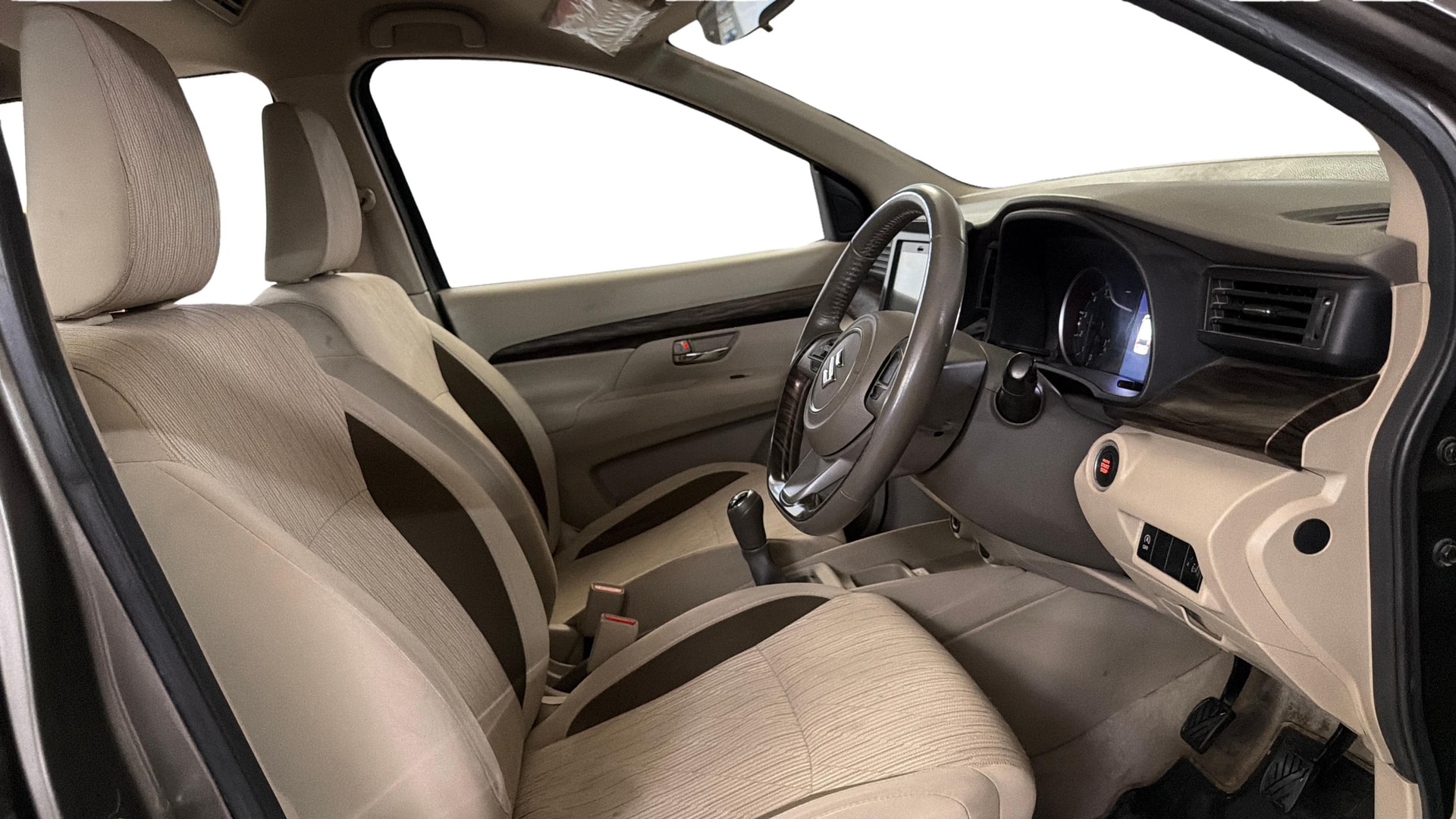 View 2019 Maruti Suzuki 1000 Base Variant Image 27 Used 2019 Maruti Suzuki 1000 Base Variant Image 27