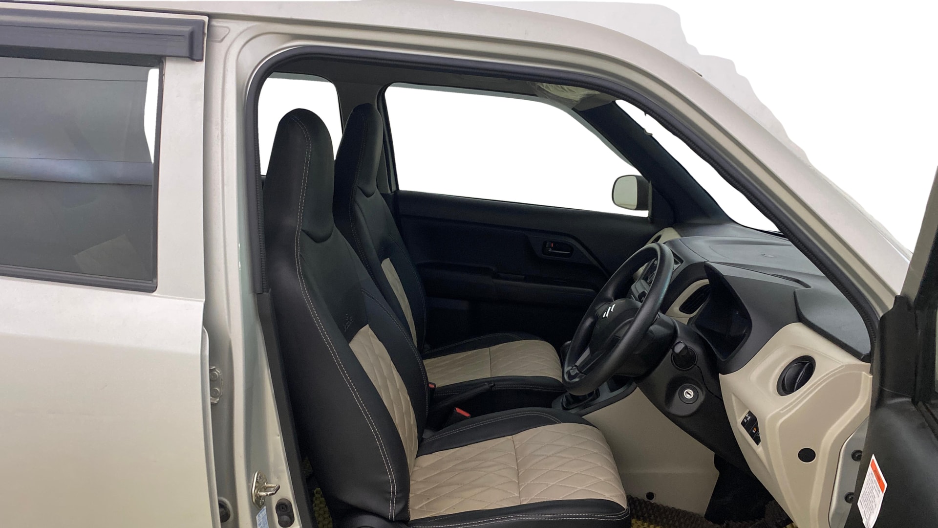 View 2021 Maruti Suzuki 1000 Base Variant Image 25 Used 2021 Maruti Suzuki 1000 Base Variant Image 25