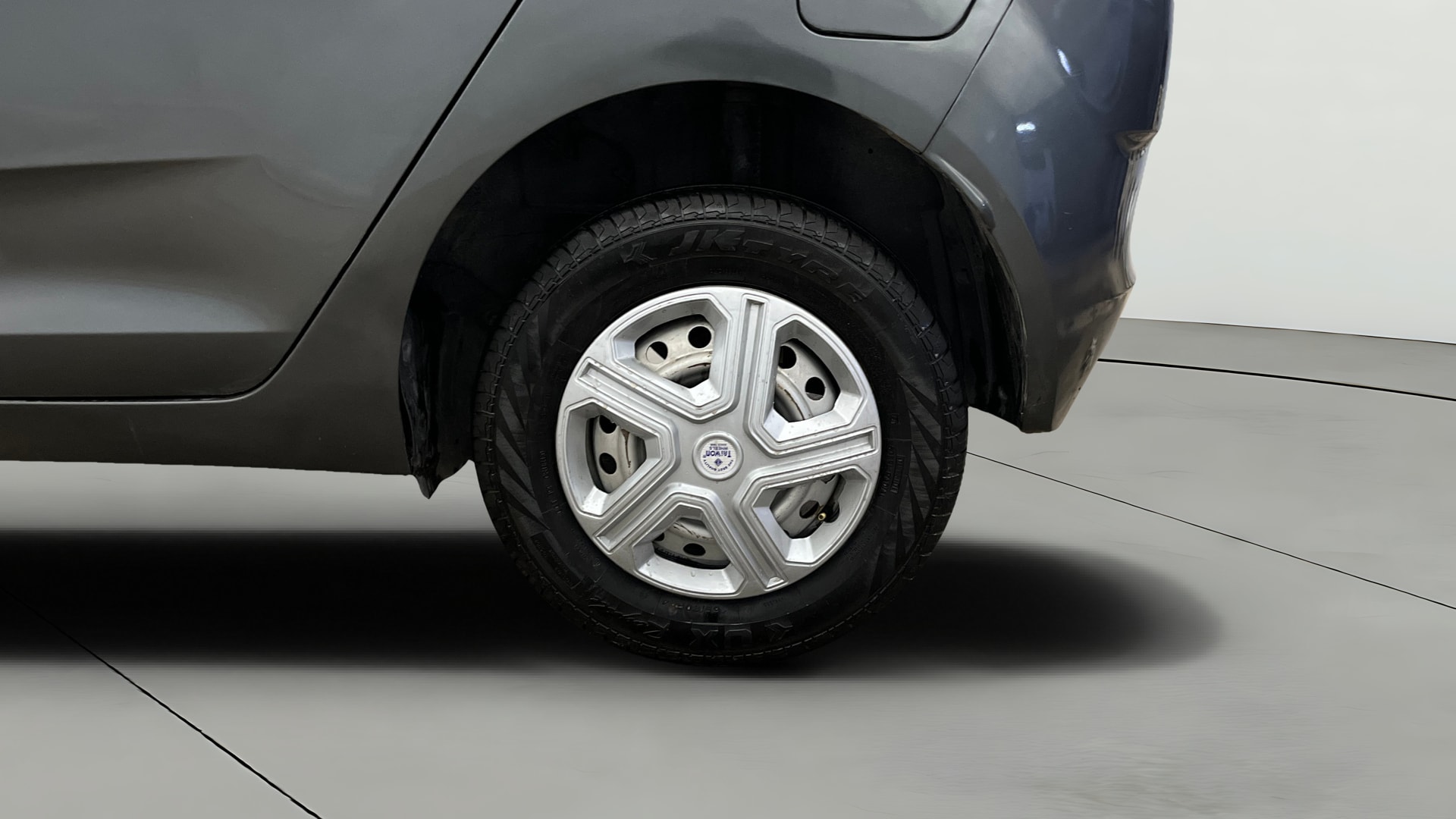 View 2022 Tata Altroz XE Petrol Image 7 Used 2022 Tata Altroz XE Petrol Image 7