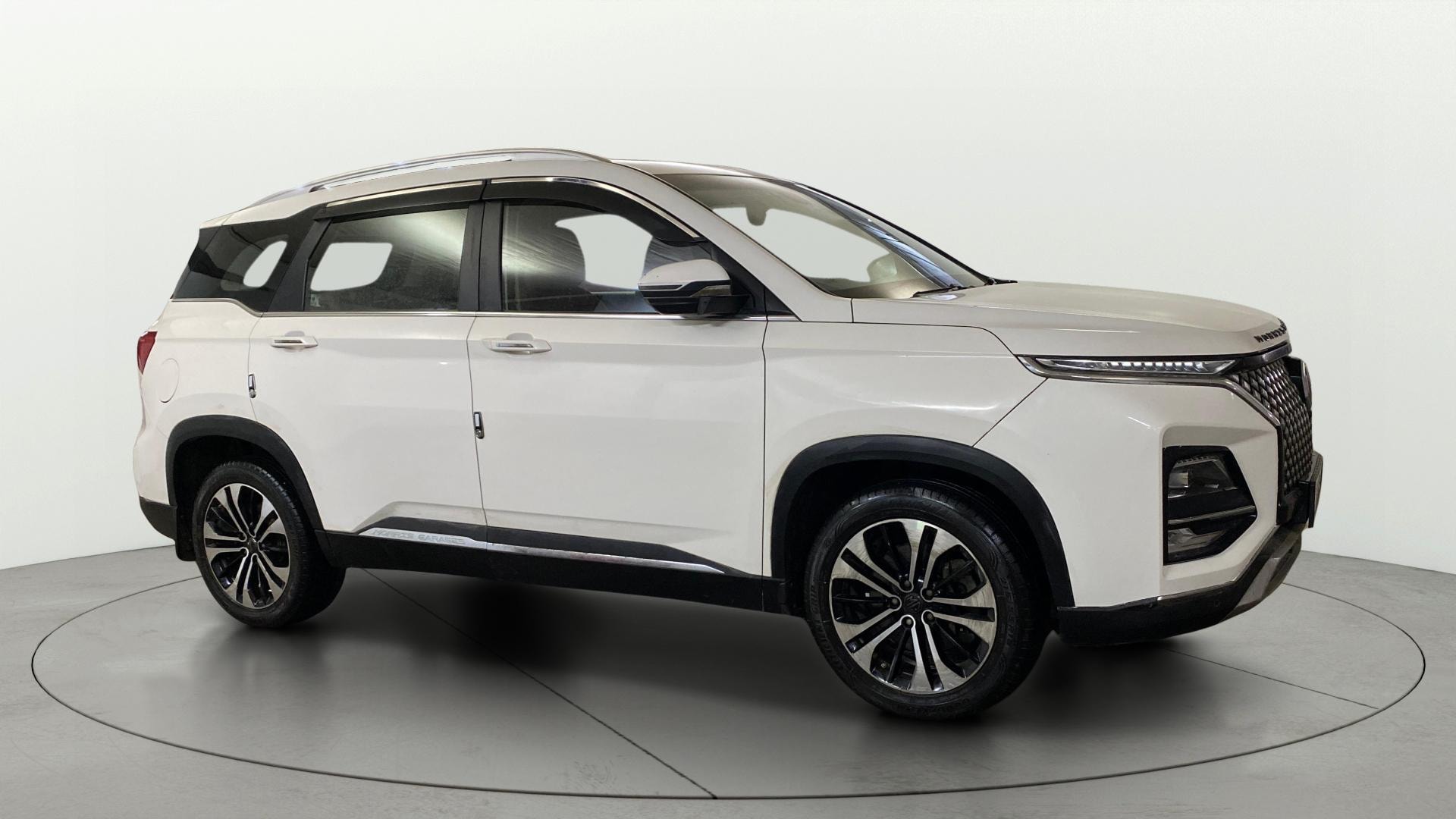 View 2023 MG Hector Plus Sharp Pro 7 Seater Petrol Image 24 Used 2023 MG Hector Plus Sharp Pro 7 Seater Petrol Image 24