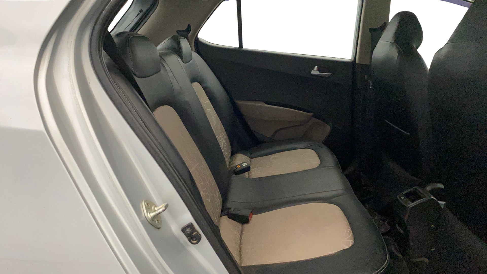 View 2019 Hyundai Grand i10 Sportz 1.2 Kappa Image 38 Used 2019 Hyundai Grand i10 Sportz 1.2 Kappa Image 38