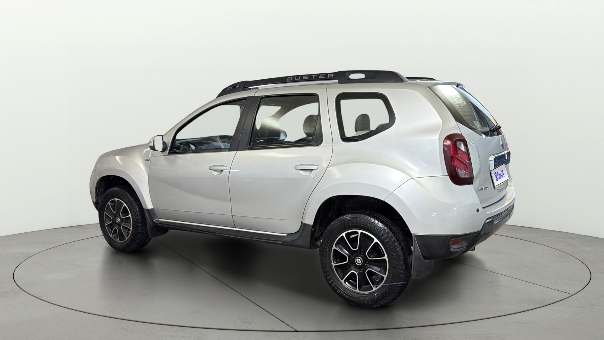 View 2019 Renault Duster Petrol RxS CVT Petrol Image 2 Used 2019 Renault Duster Petrol RxS CVT Petrol Image 2
