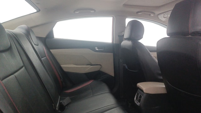 View Hyundai Verna Image 31 Used Hyundai Verna Image 31