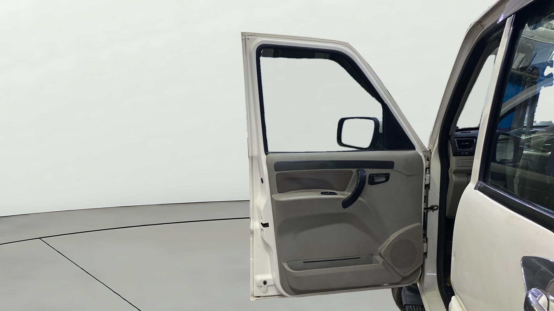 View 2018 Mahindra Scorpio S7 Image 31 Used 2018 Mahindra Scorpio S7 Image 31