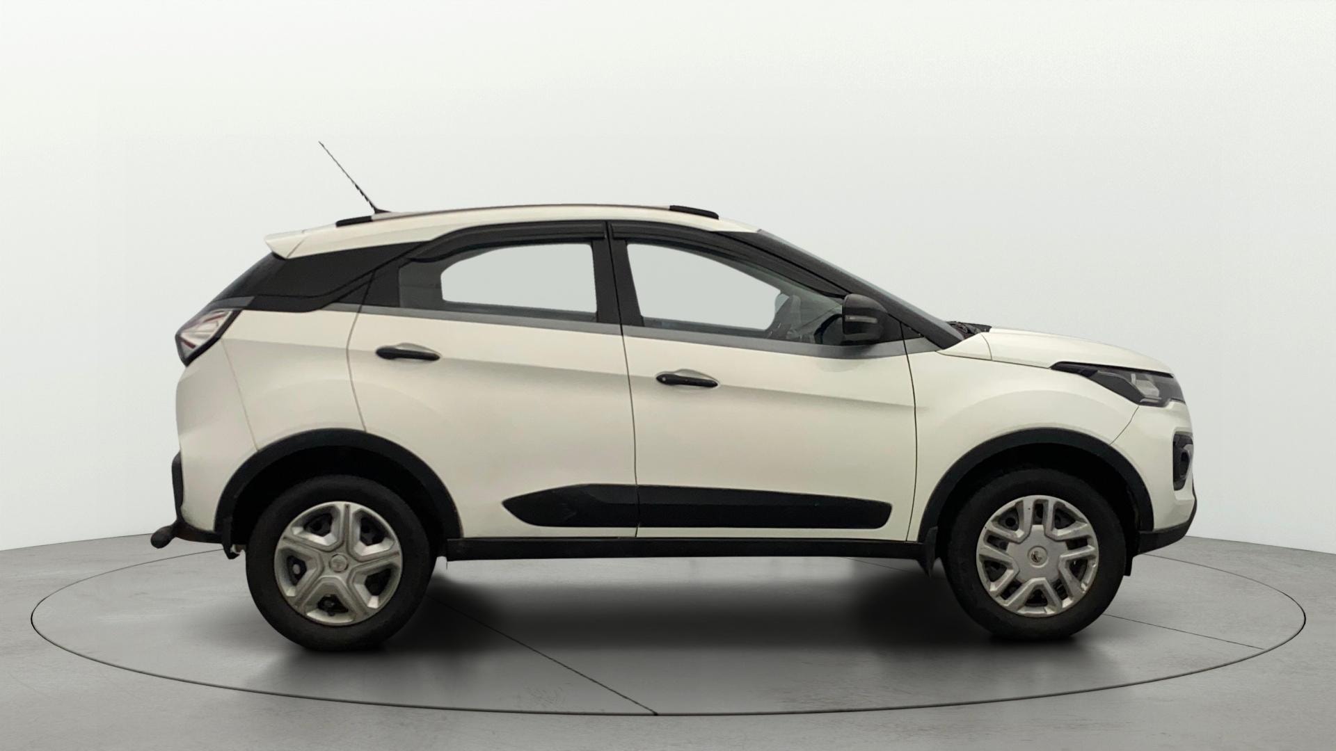 View 2021 Tata Nexon Revotron XMA AMT Image 26 Used 2021 Tata Nexon Revotron XMA AMT Image 26