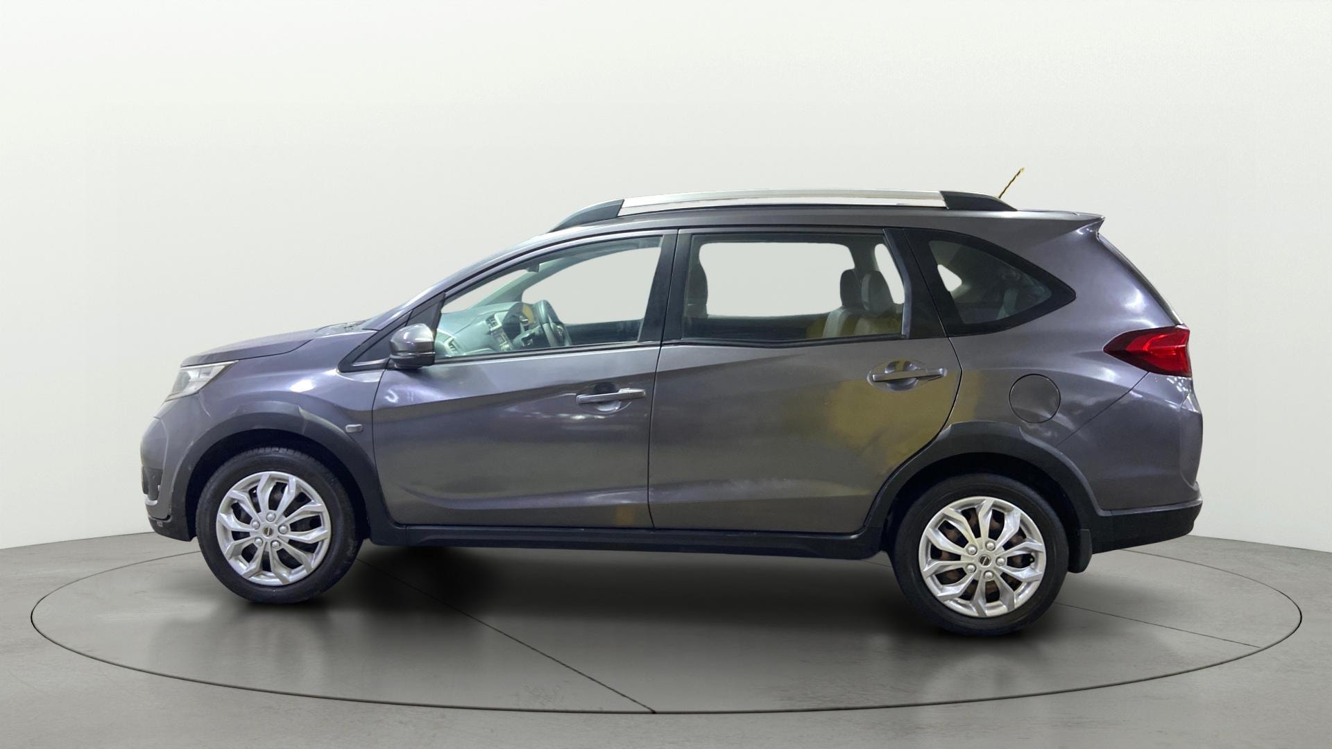 View 2017 Honda BR-V E Diesel Image 5 Used 2017 Honda BR-V E Diesel Image 5