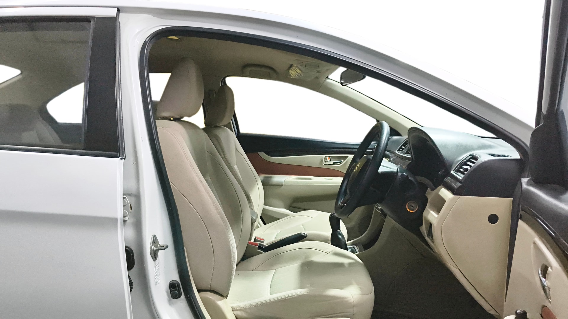 View 2017 Maruti Suzuki 1000 Base Variant Image 25 Used 2017 Maruti Suzuki 1000 Base Variant Image 25