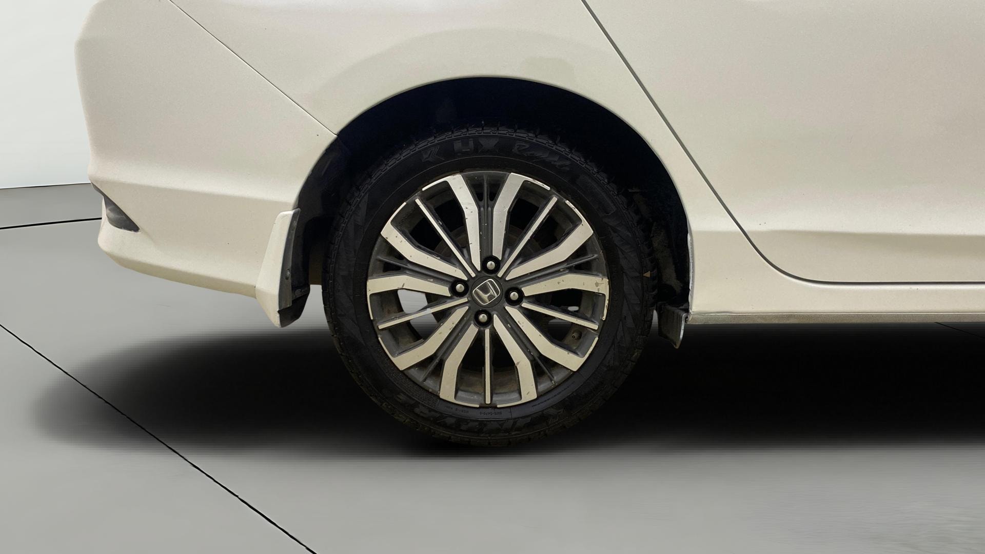 View 2017 Honda City ZX MT Diesel Anniversary Edition Image 25 Used 2017 Honda City ZX MT Diesel Anniversary Edition Image 25