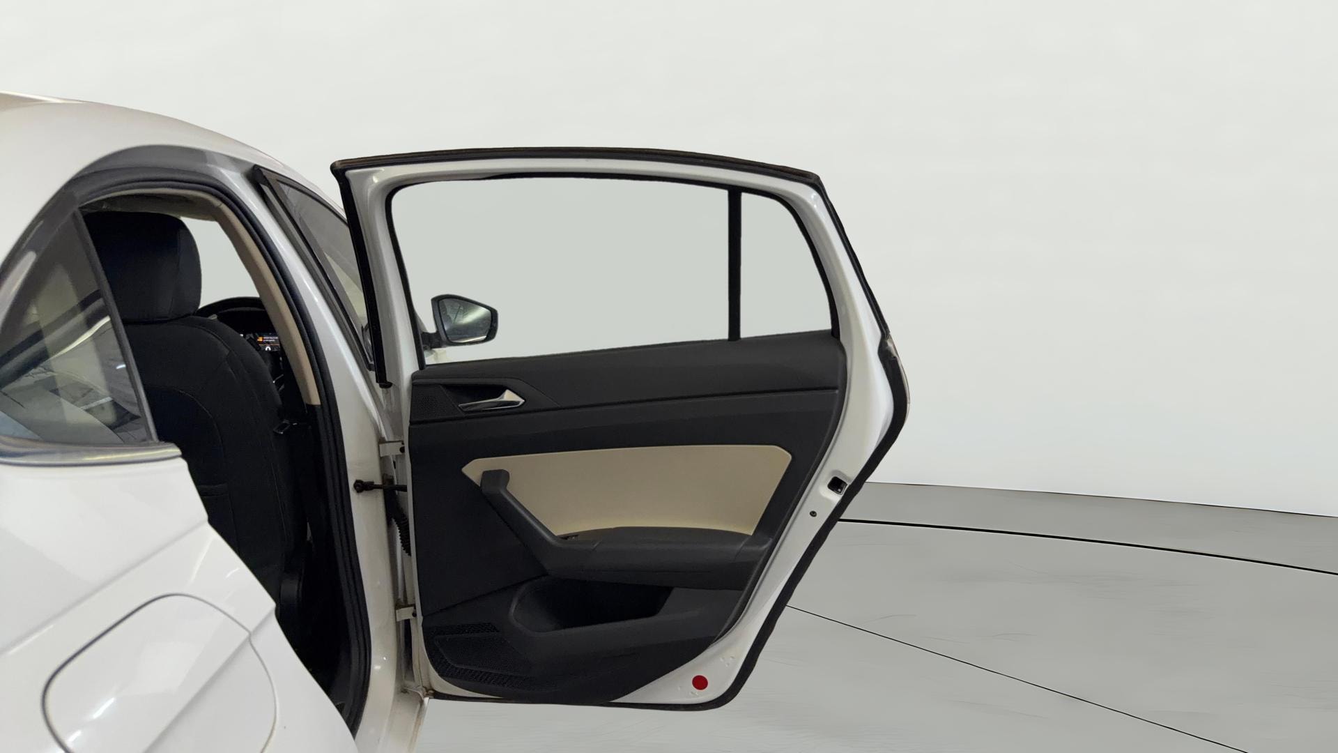 View 2022 Skoda Slavia Style 1.0 TSI MT Image 8 Used 2022 Skoda Slavia Style 1.0 TSI MT Image 8