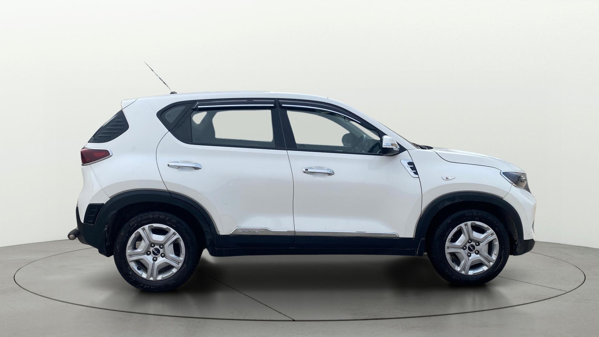 View 2022 Kia Sonet HTK Petrol Image 8 Used 2022 Kia Sonet HTK Petrol Image 8