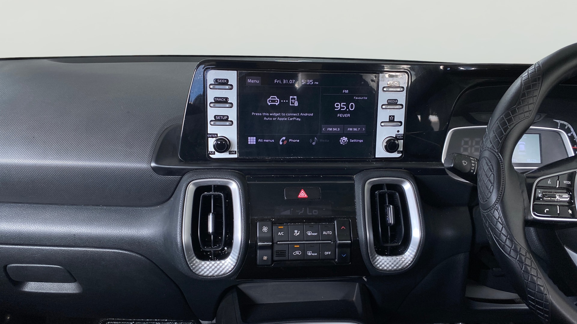 View 2021 Kia Sonet HTK Plus Petrol Image 18 Used 2021 Kia Sonet HTK Plus Petrol Image 18