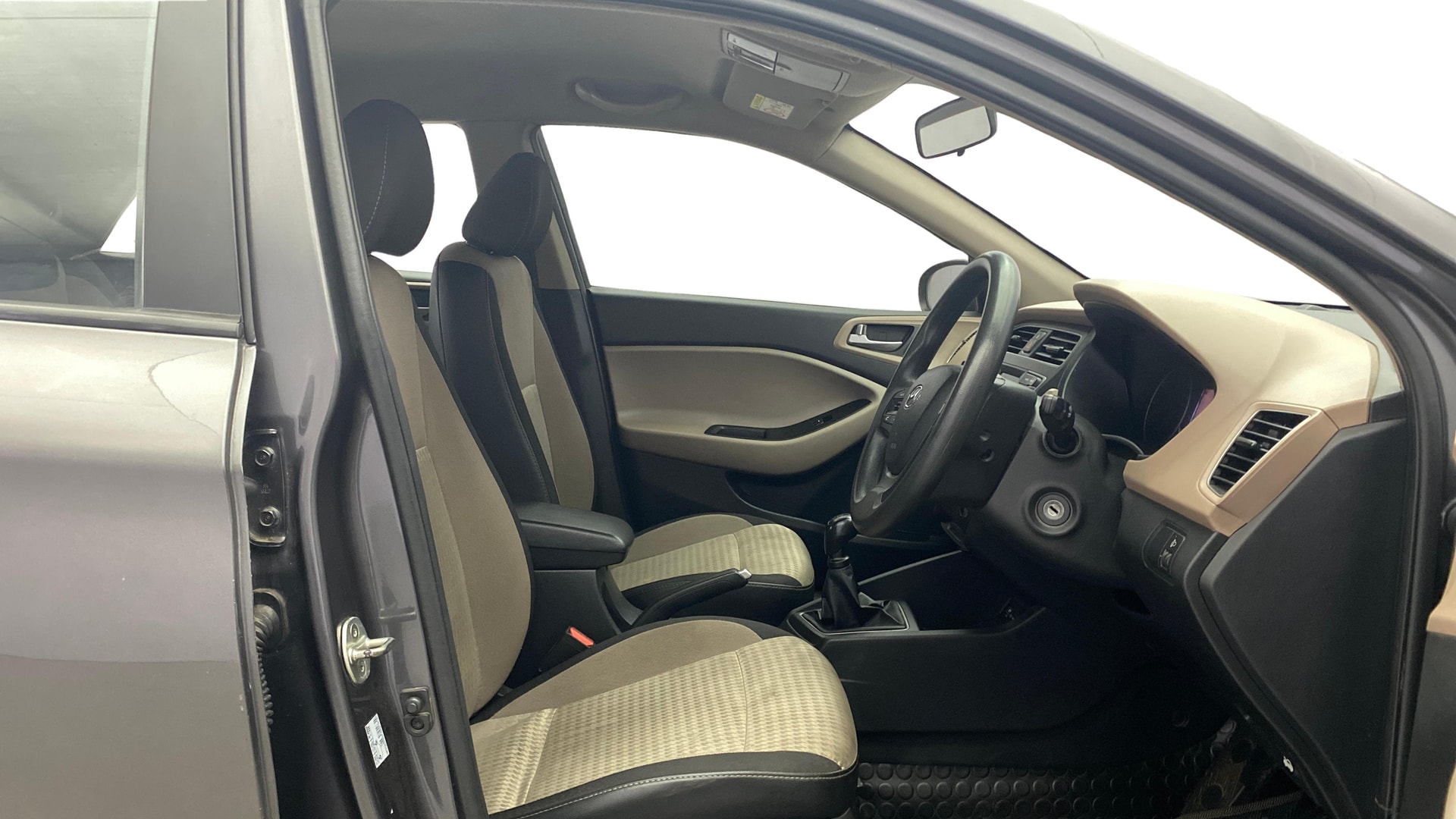 View 2020 Hyundai Elite i20 1.2 Magna Plus Petrol BS IV Image 16 Used 2020 Hyundai Elite i20 1.2 Magna Plus Petrol BS IV Image 16