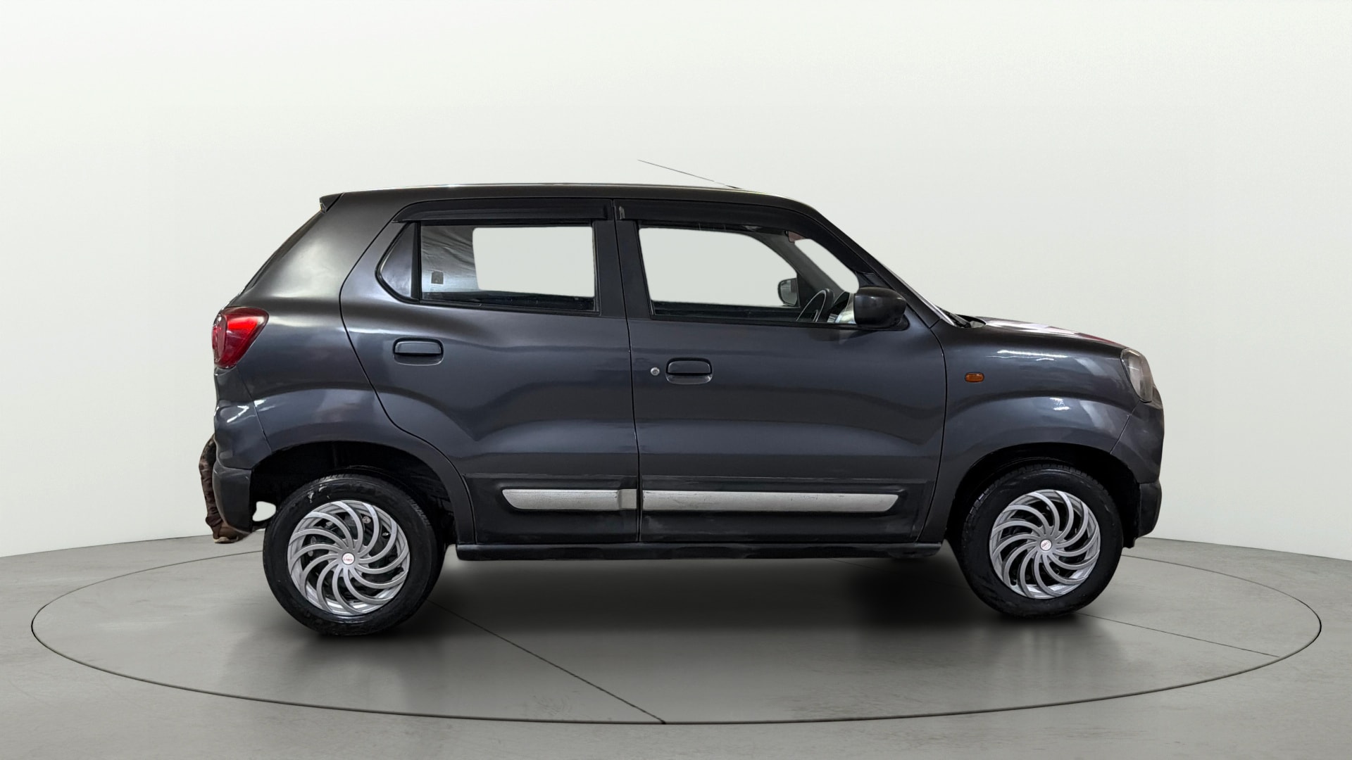 View 2022 Maruti Suzuki 1000 Base Variant Image 8 Used 2022 Maruti Suzuki 1000 Base Variant Image 8