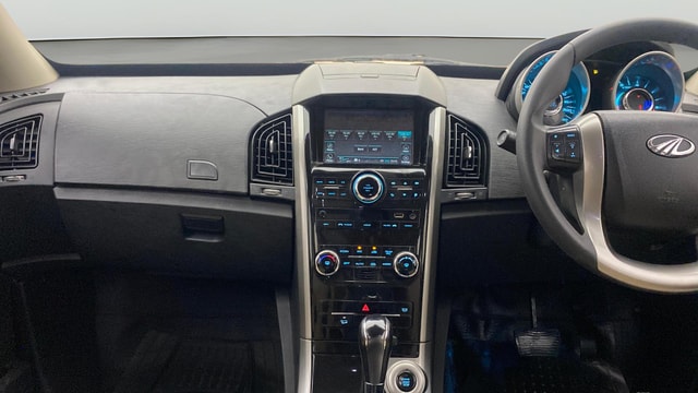 View Mahindra XUV500 Image 19 Used Mahindra XUV500 Image 19