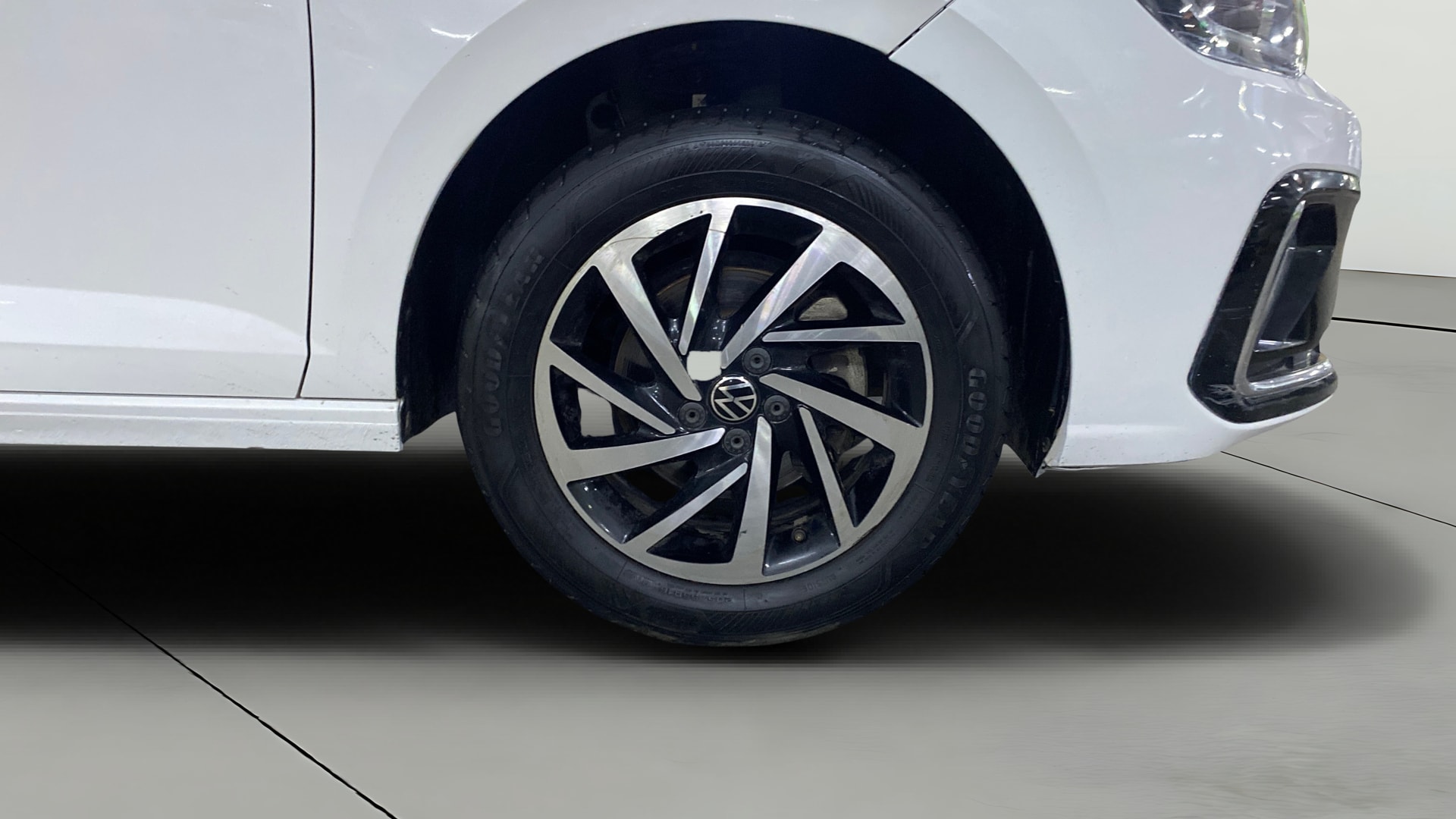 View 2024 Volkswagen Virtus Topline 1.0 TSI MT Image 44 Used 2024 Volkswagen Virtus Topline 1.0 TSI MT Image 44