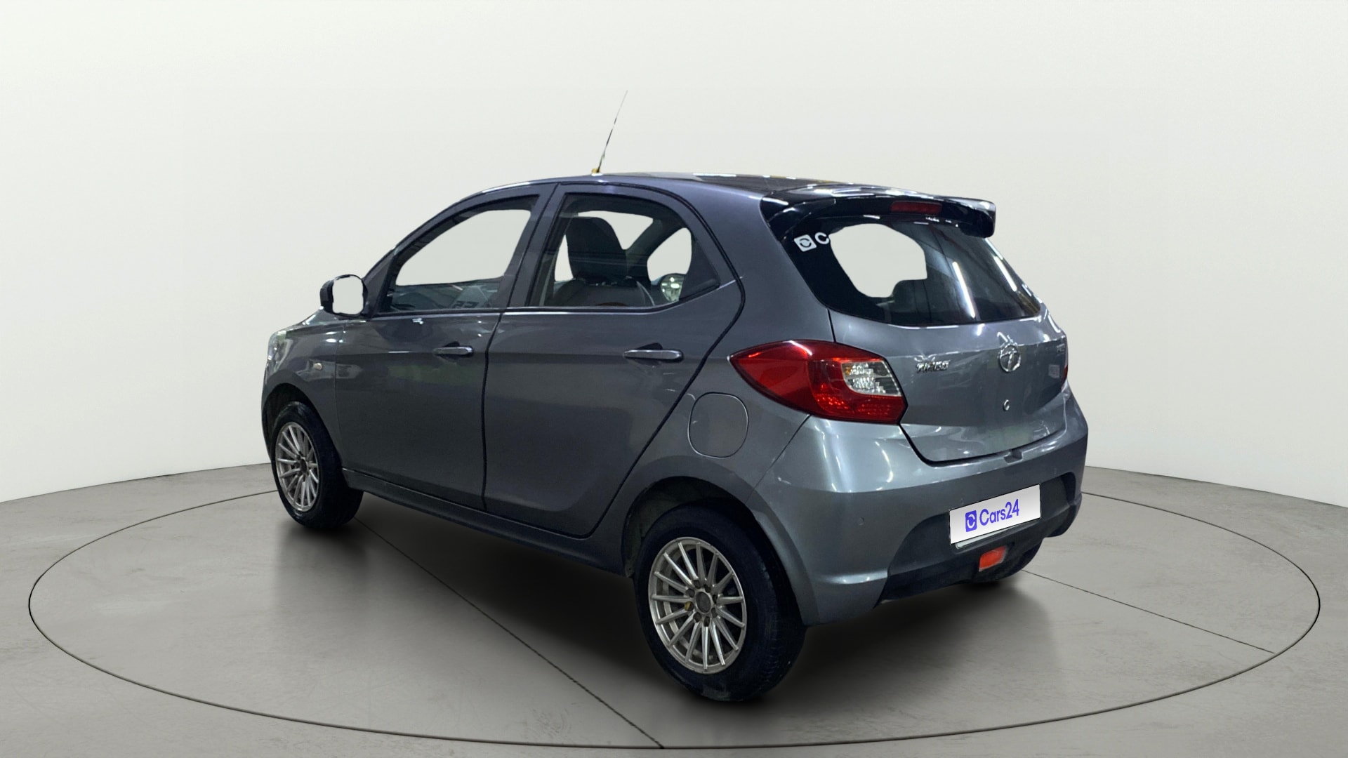 View 2020 Tata Tiago Revotron Wizz Limited Edition Image 2 Used 2020 Tata Tiago Revotron Wizz Limited Edition Image 2