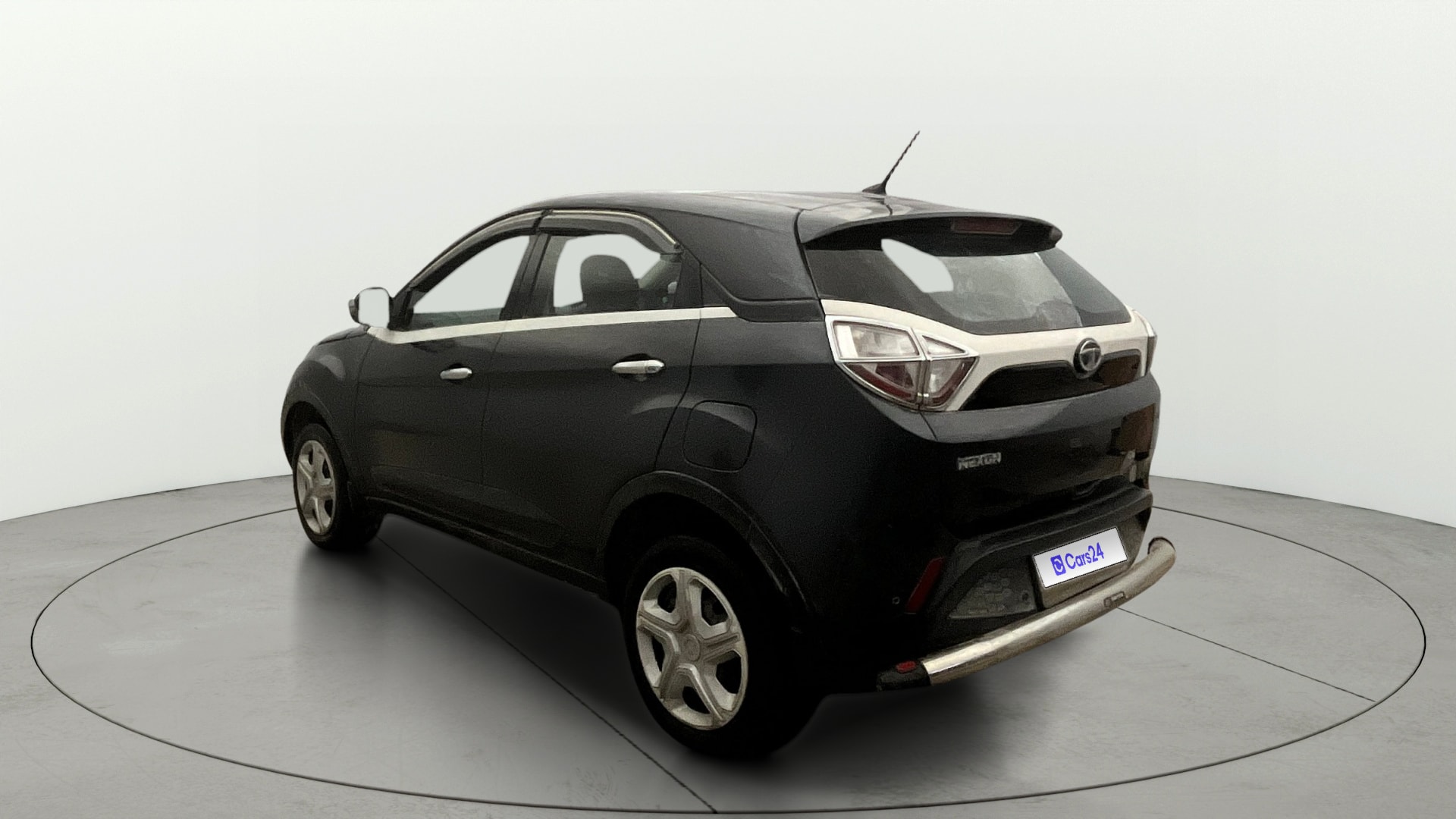 View 2019 Tata Nexon Revotron XM Image 2 Used 2019 Tata Nexon Revotron XM Image 2