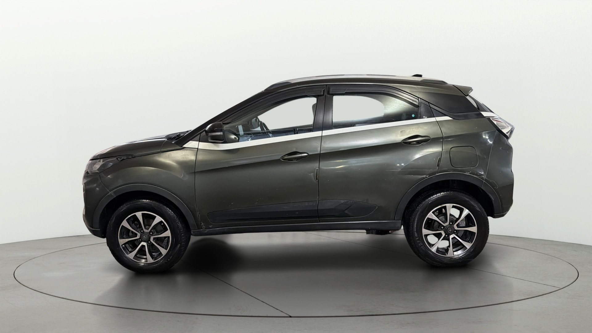 View 2020 Tata Nexon Revotron XE Image 26 Used 2020 Tata Nexon Revotron XE Image 26