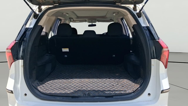 View Mahindra XUV700 Image 41 Used Mahindra XUV700 Image 41