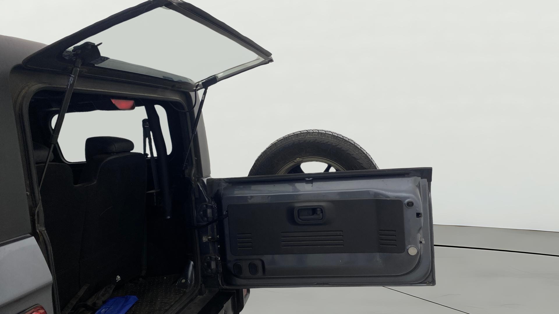 View 2023 Mahindra Thar AX Standard Manual Soft Top 6 Seater Image 16 Used 2023 Mahindra Thar AX Standard Manual Soft Top 6 Seater Image 16