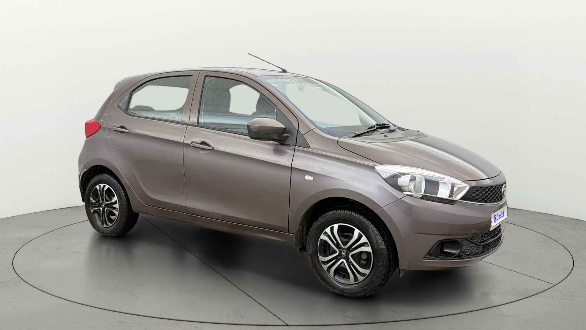 View 2019 Tata Tiago Revotorq XB Image 21 Used 2019 Tata Tiago Revotorq XB Image 21